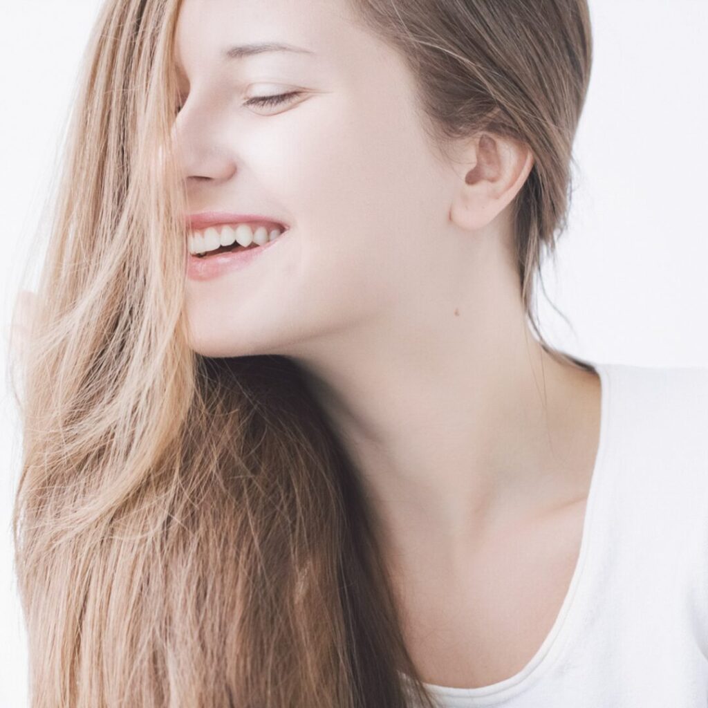 Simple Wedding Guest Hairstyles for Long Hair 